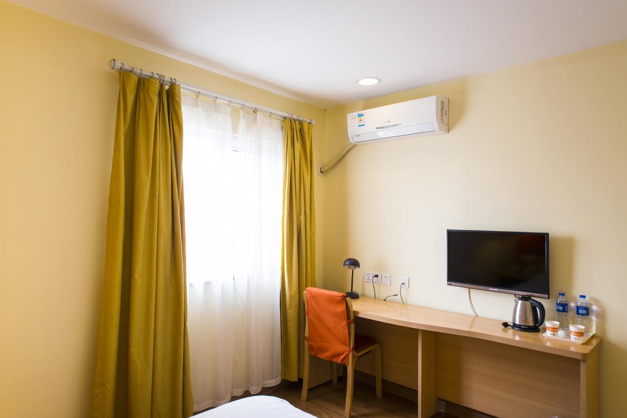 Home Inn Dalian Development Zone Light Railway Station Экстерьер фото